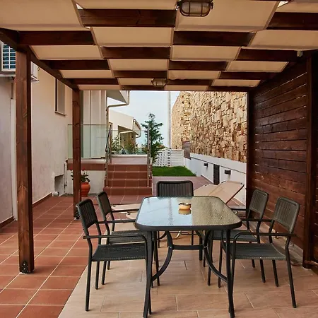 Petritis B Tatil Evi *