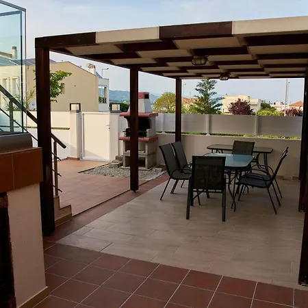 Petritis B Tatil Evi Nea Iraklitsa